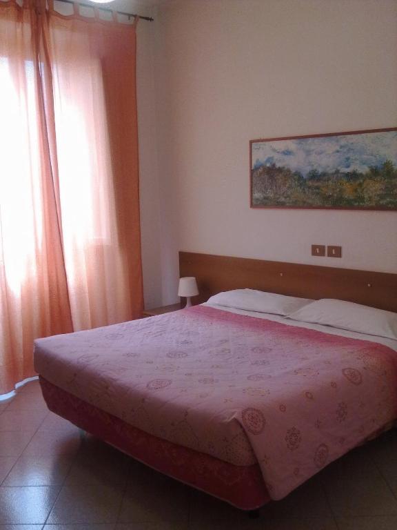 Albergo Italia Di Nardi Renzo & C Snc Poggibonsi Rum bild